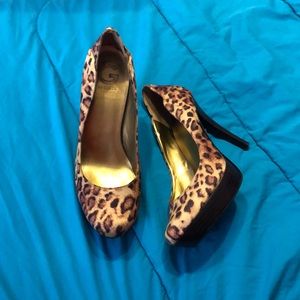 Guess high heel shoes